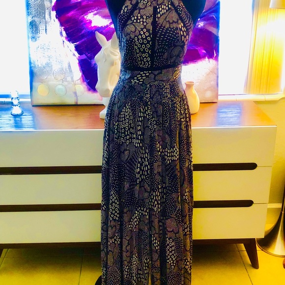 Maxi Dress 👗 - Picture 4 of 10